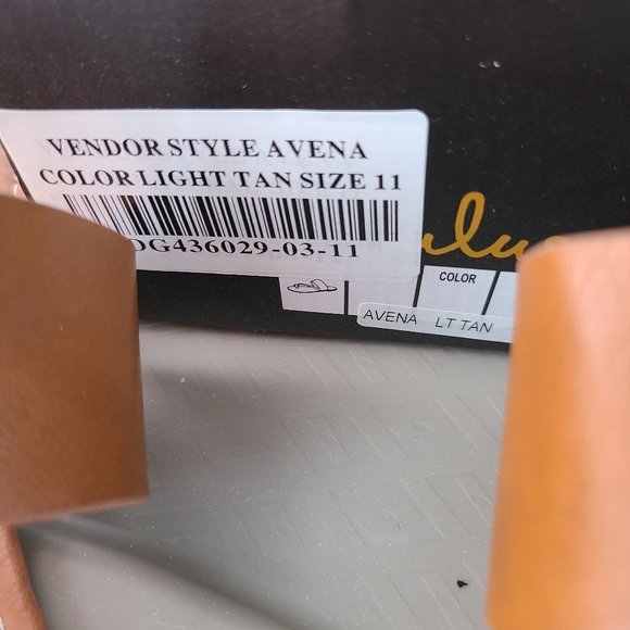 Lulus Avena Sandals - Picture 2 of 2